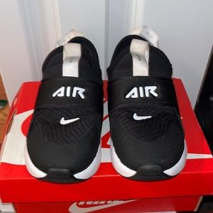 Toddler boy Nike size 10c Nike air max 270 extreme